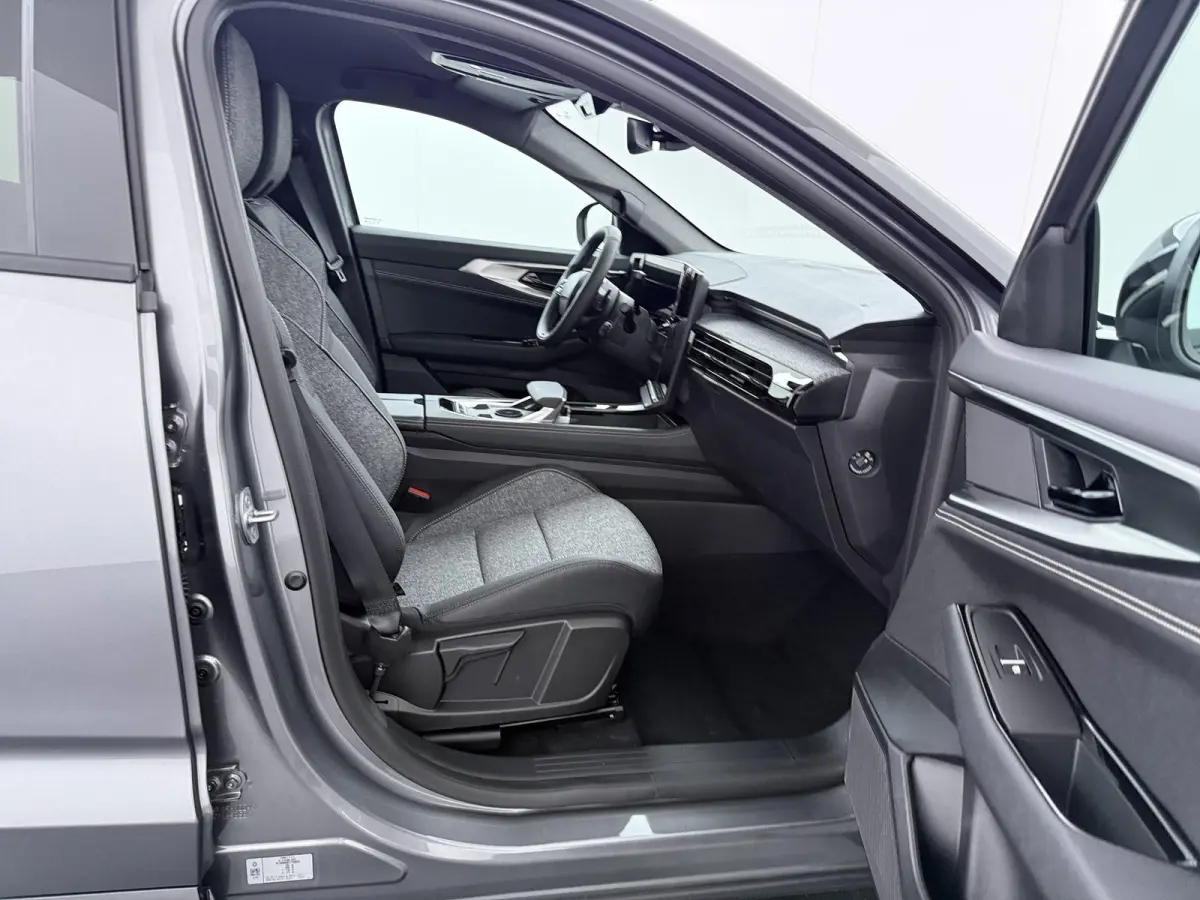 techno full hybrid E-Tech 200 | pack comfort | panoramisch vast glazen dak |