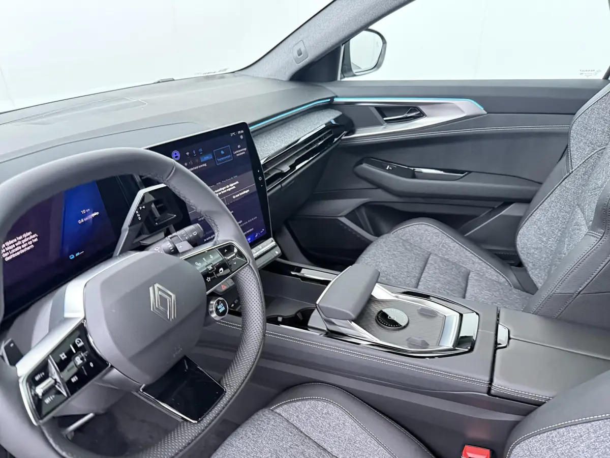 techno full hybrid E-Tech 200 | pack comfort | panoramisch vast glazen dak |
