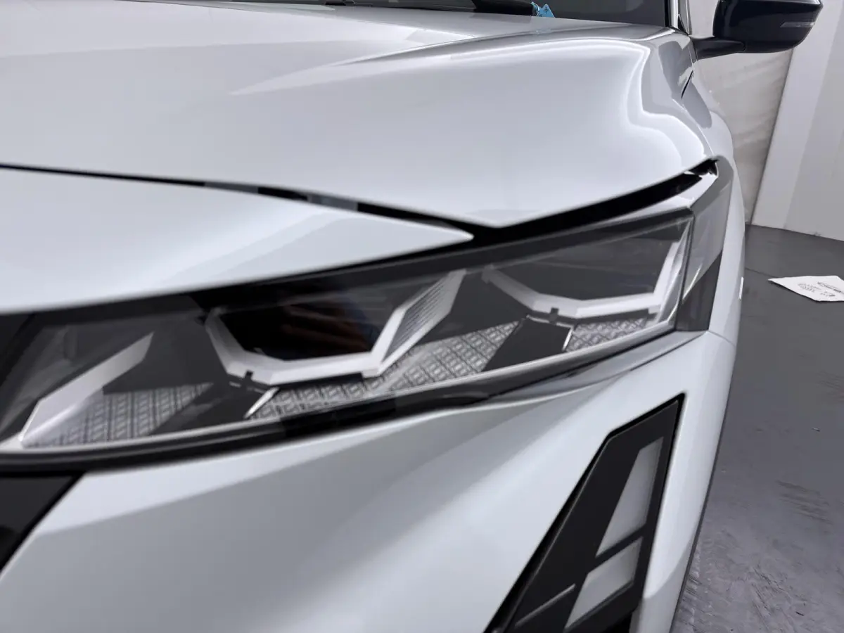 techno full hybrid E-Tech 200 | pack comfort | panoramisch vast glazen dak |