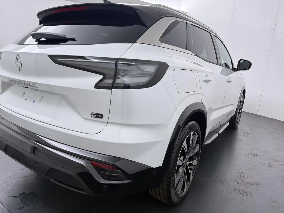 techno full hybrid E-Tech 200 | pack comfort | panoramisch vast glazen dak |
