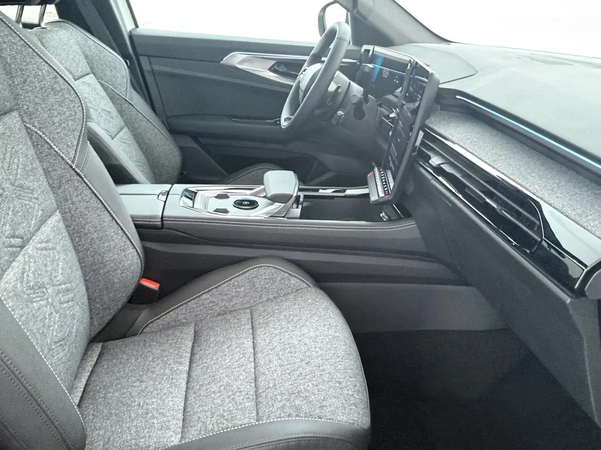 techno full hybrid E-Tech 200 | pack comfort | panoramisch vast glazen dak |