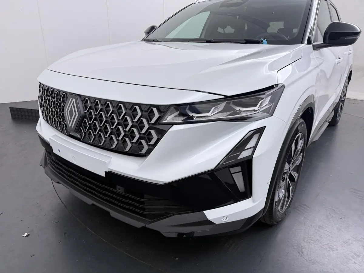 techno full hybrid E-Tech 200 | pack comfort | panoramisch vast glazen dak |
