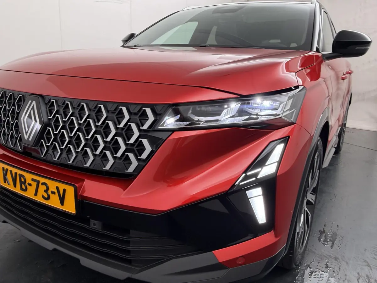 techno full hybrid E-Tech 200 | pack comfort | panoramisch vast glazen dak |