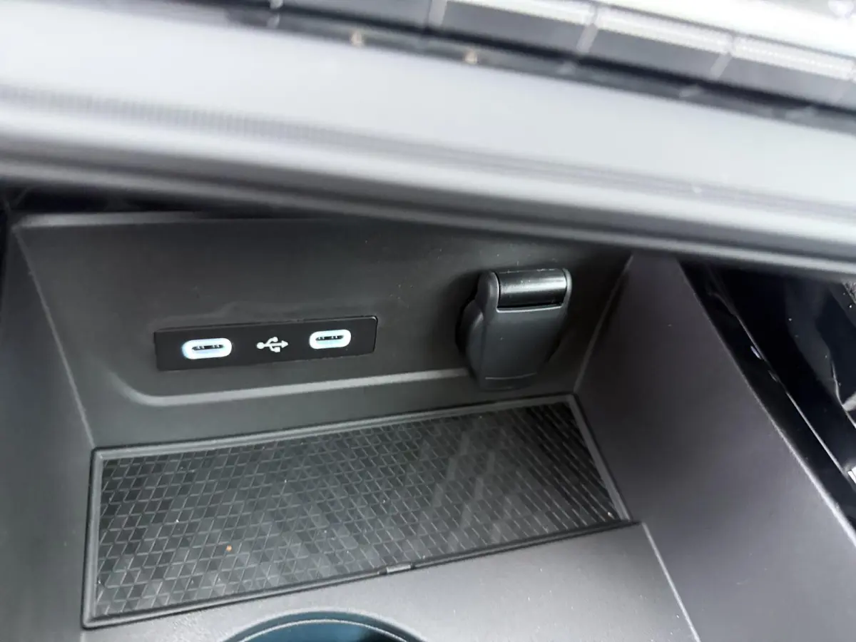 techno full hybrid E-Tech 200 | pack comfort | panoramisch vast glazen dak |