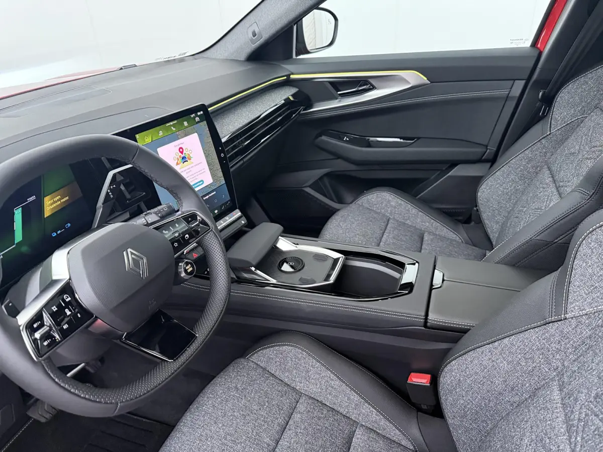 techno full hybrid E-Tech 200 | pack comfort | panoramisch vast glazen dak |