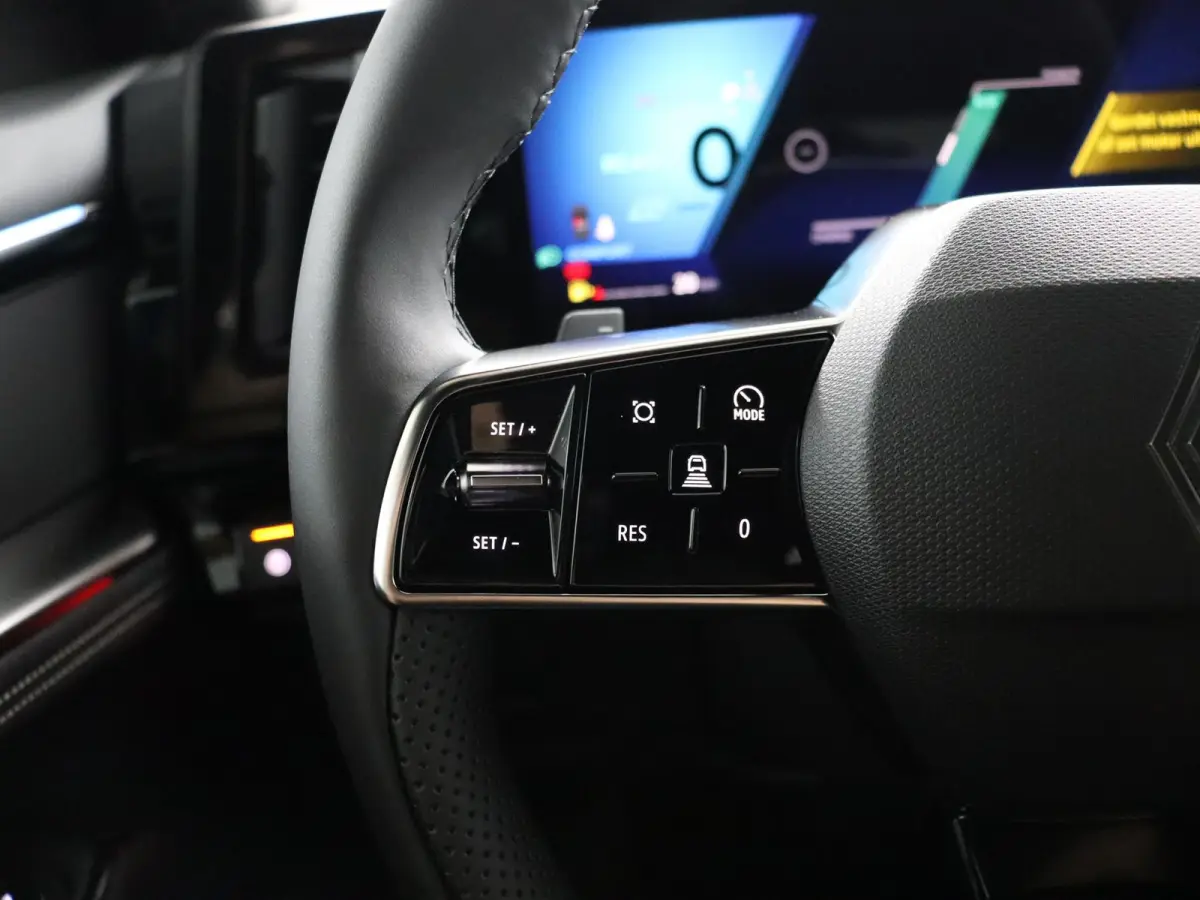 techno full hybrid E-Tech 200 | Adapt. Cruise | Parkeercamera |