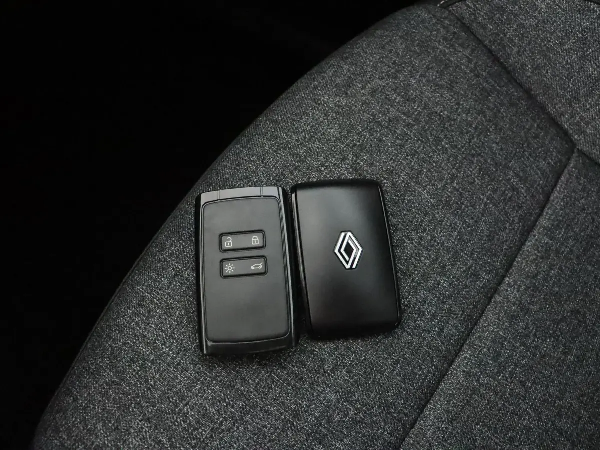 techno full hybrid E-Tech 200 | Adapt. Cruise | Parkeercamera |