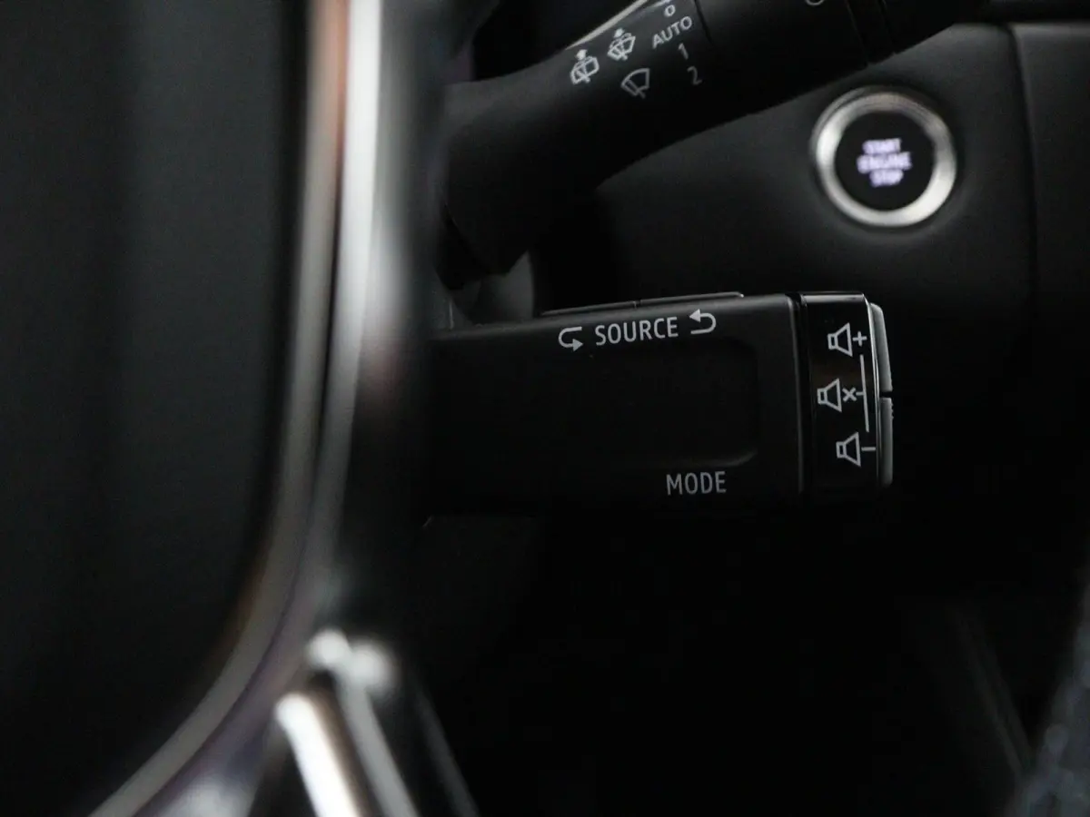 evolution full hybrid E-Tech 160 | pack navigation & comfort |