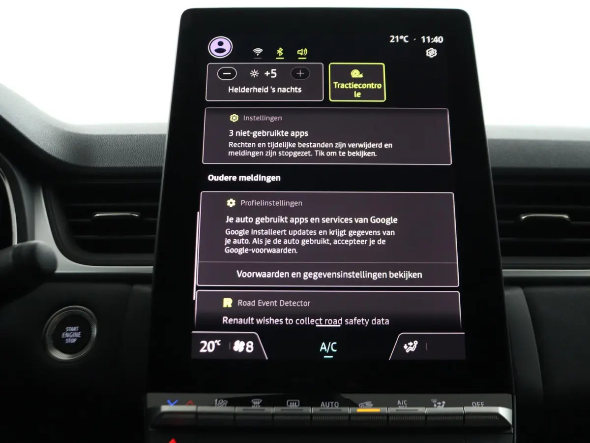 evolution full hybrid E-Tech 160 | pack navigation & comfort |
