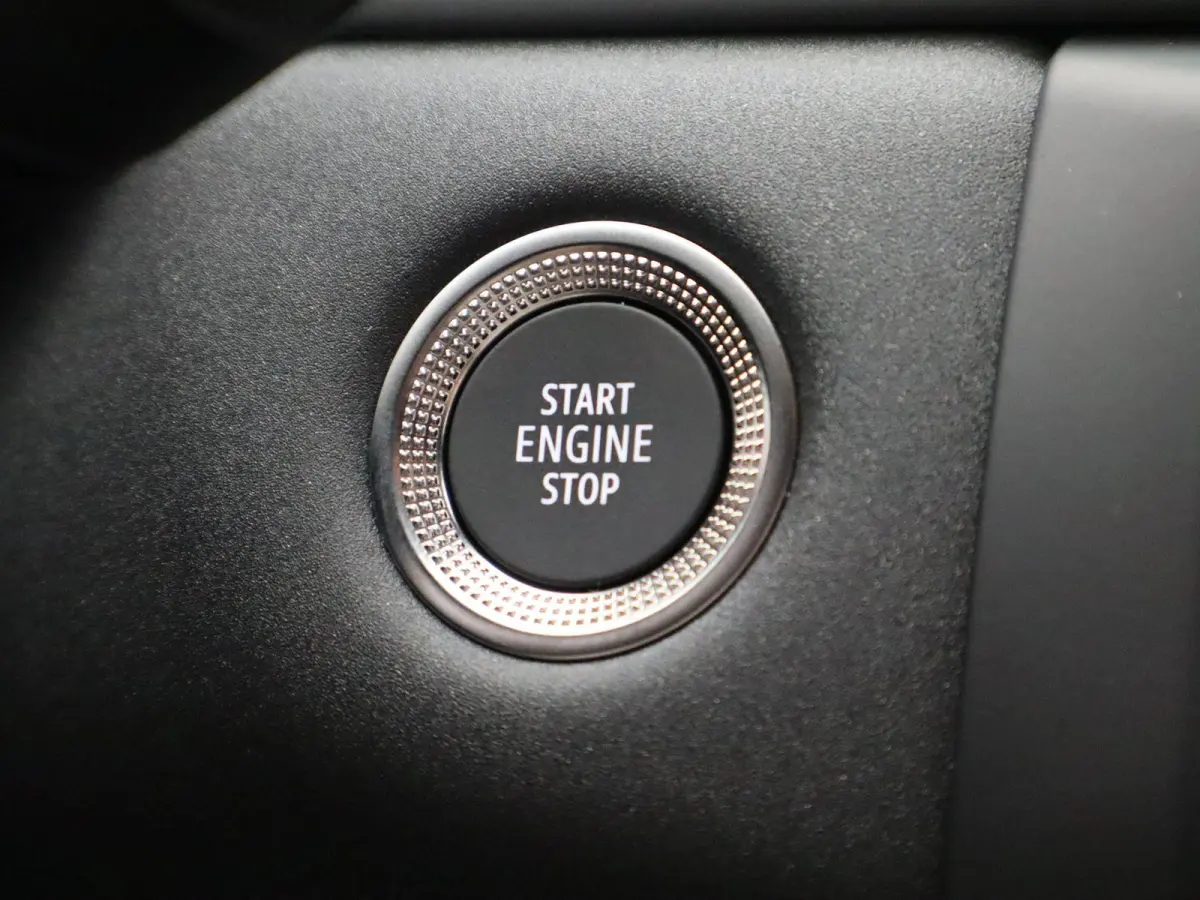 evolution full hybrid E-Tech 160 | pack navigation & comfort |