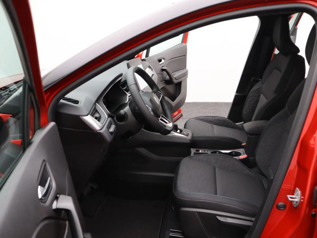 evolution full hybrid E-Tech 160 | pack navigation & comfort |
