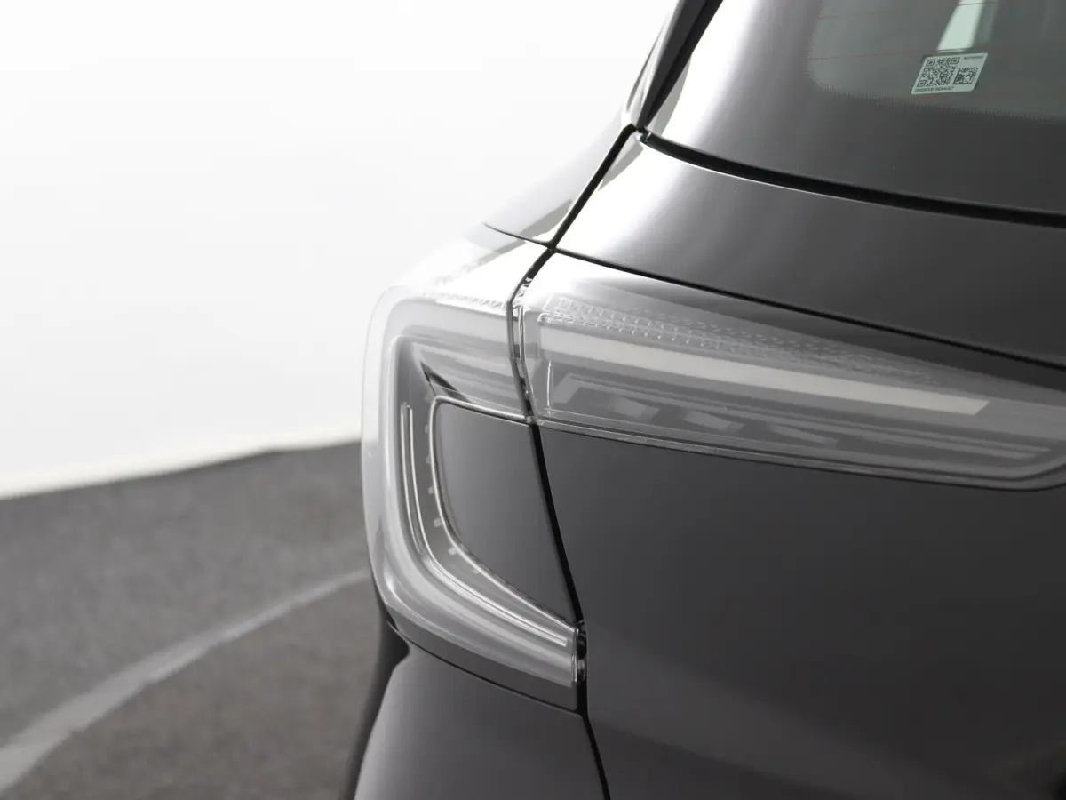 evolution full hybrid E-Tech 160 | Private Lease vanaf €490! | pack navigation & comfort | verlenging connected services openR link met vijf jaar |