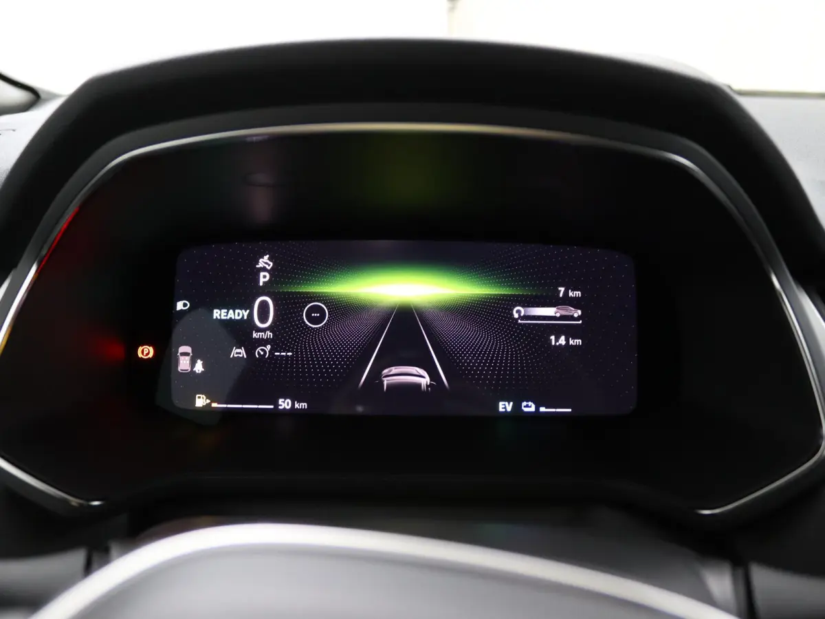 evolution full hybrid E-Tech 160 | Private Lease vanaf €490! | pack navigation & comfort | verlenging connected services openR link met vijf jaar |
