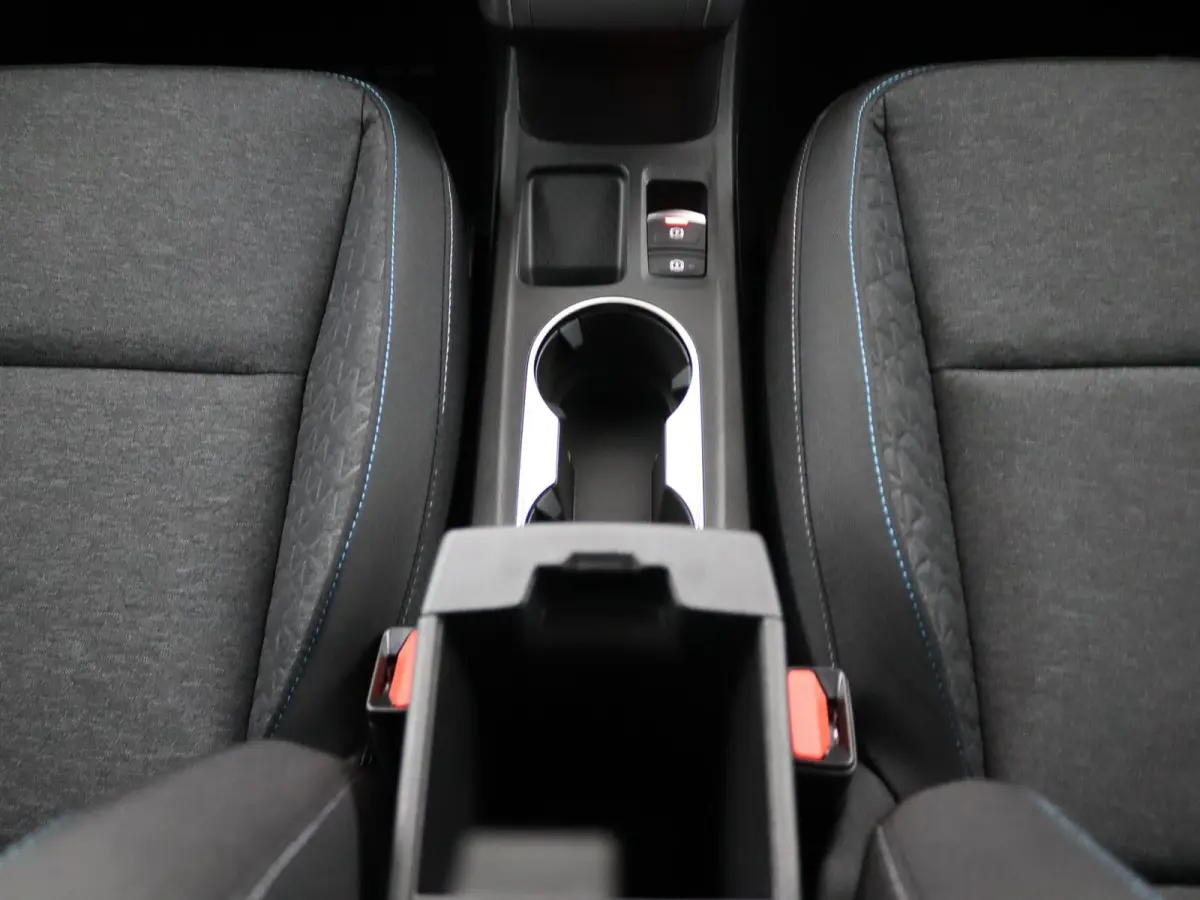 evolution full hybrid E-Tech 160 | Private Lease vanaf €490! | pack navigation & comfort | verlenging connected services openR link met vijf jaar |