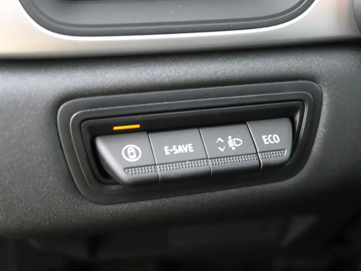 evolution full hybrid E-Tech 160 | Private Lease vanaf €490! | pack navigation & comfort | verlenging connected services openR link met vijf jaar |