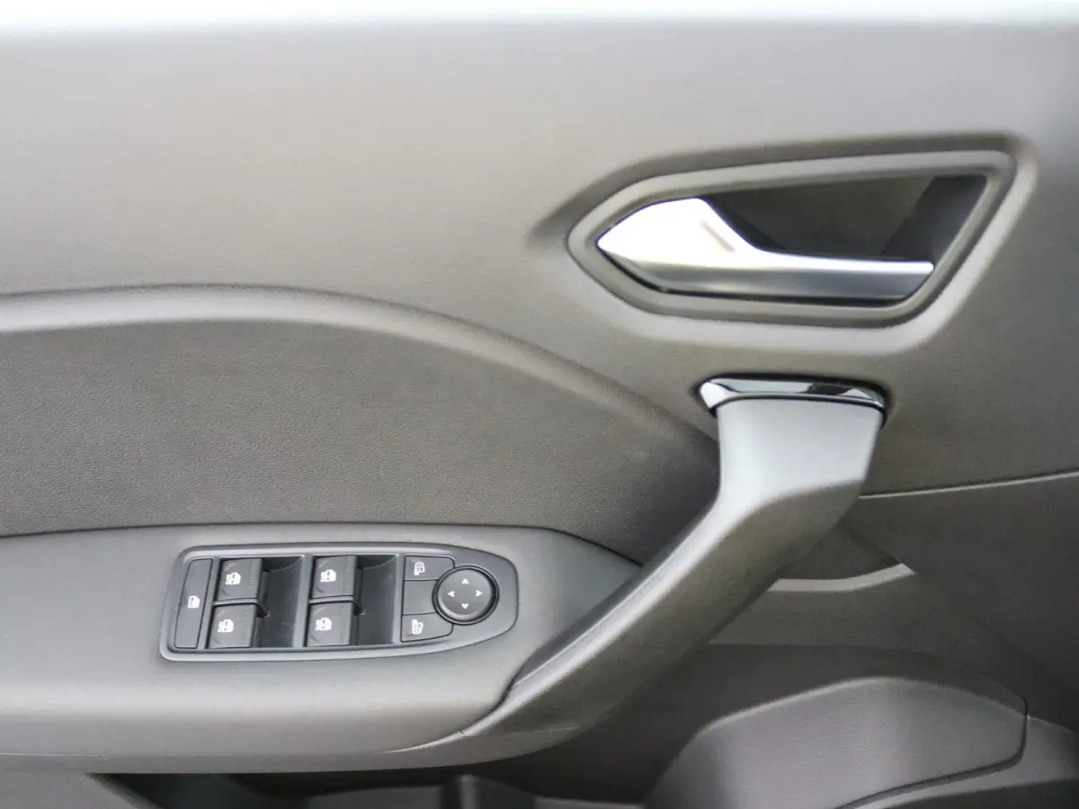 evolution full hybrid E-Tech 160 | Private Lease vanaf €490! | pack navigation & comfort | verlenging connected services openR link met vijf jaar |