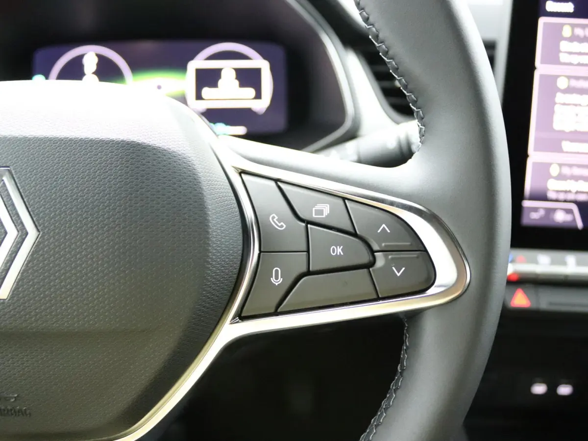 evolution full hybrid E-Tech 160 | Private Lease vanaf €490! | pack navigation & comfort | verlenging connected services openR link met vijf jaar |