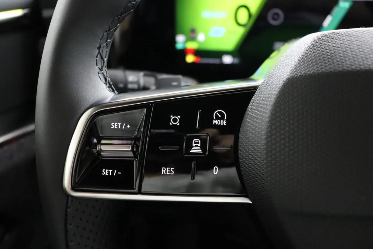 techno full hybrid E-Tech 200 - 5 zitplaatsen | pack privilège |