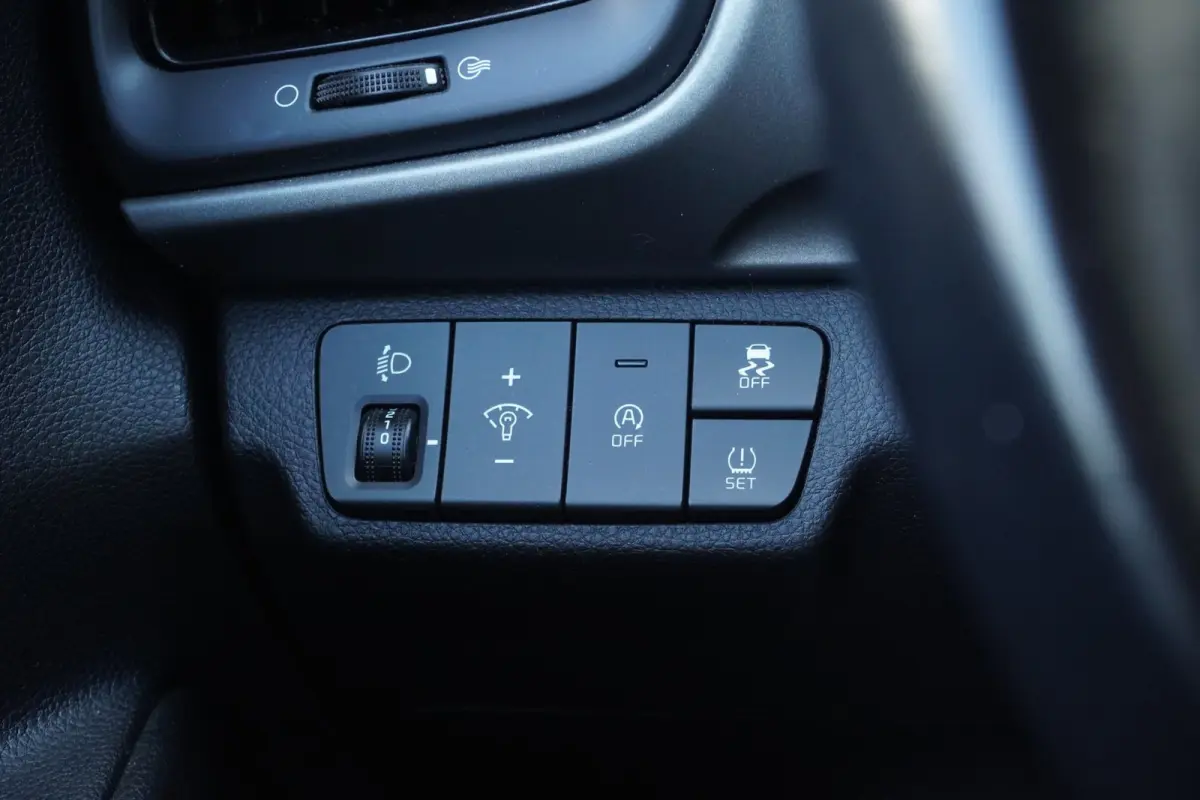 1.0 T-GDi MHEV DynamicLine / Camera / Cruise / Carplay / = TOP KLEUR !!