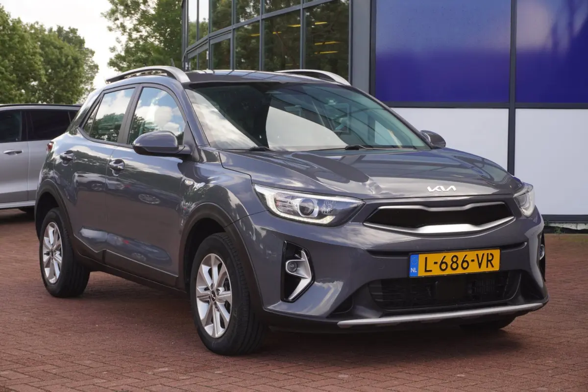 1.0 T-GDi MHEV DynamicLine / Camera / Cruise / Carplay / = TOP KLEUR !!