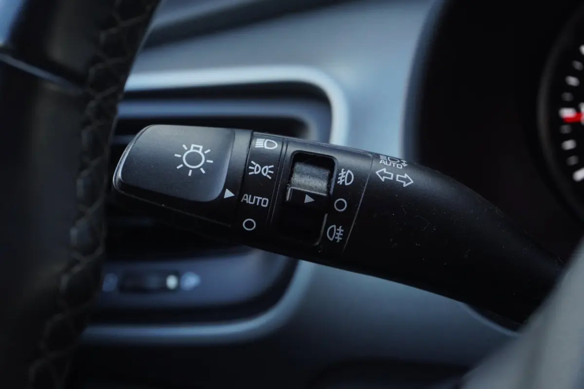1.0 T-GDi MHEV DynamicLine / Camera / Cruise / Carplay / = TOP KLEUR !!