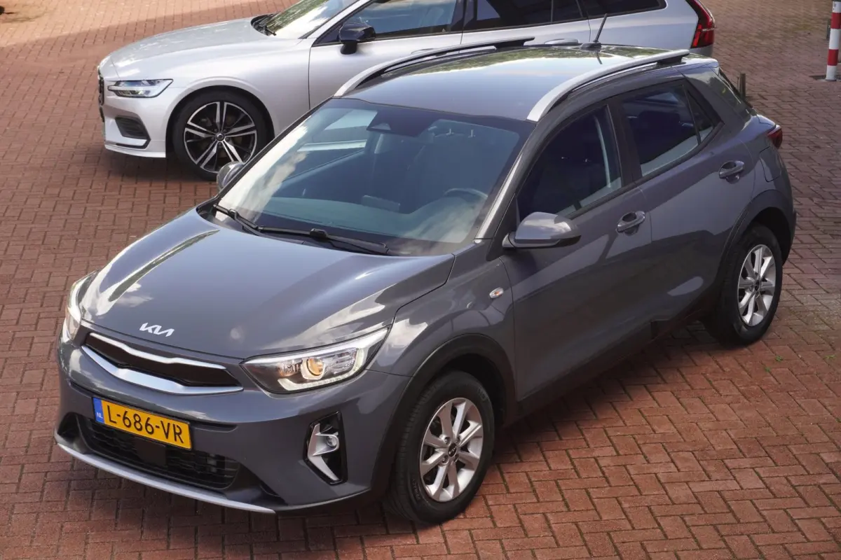 1.0 T-GDi MHEV DynamicLine / Camera / Cruise / Carplay / = TOP KLEUR !!
