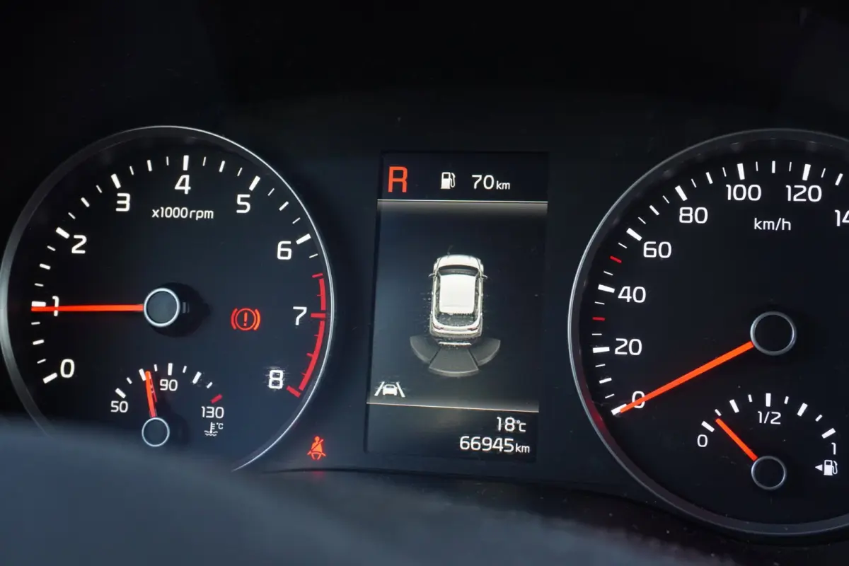 1.0 T-GDi MHEV DynamicLine / Camera / Cruise / Carplay / = TOP KLEUR !!