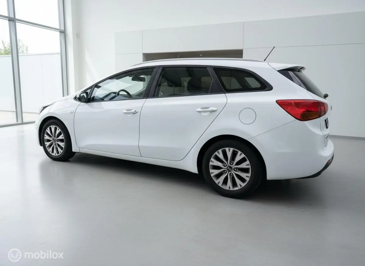 cee'd 1.0 T-GDi Design Edition | 162.881 km | Camera