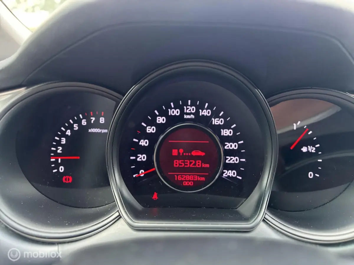 cee'd 1.0 T-GDi Design Edition | 162.881 km | Camera