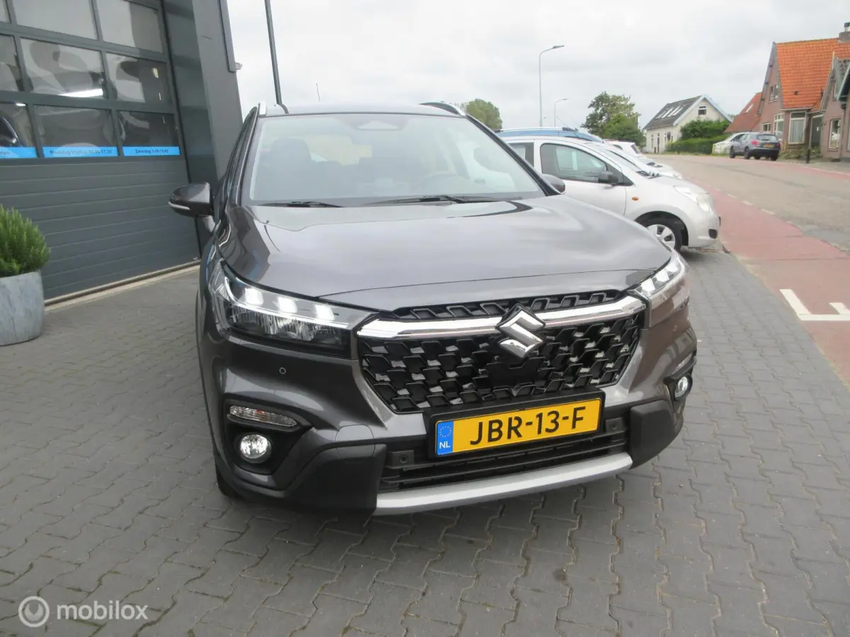 1.4 Boosterjet Select Smart Hybrid 9500km! Unieke kans!