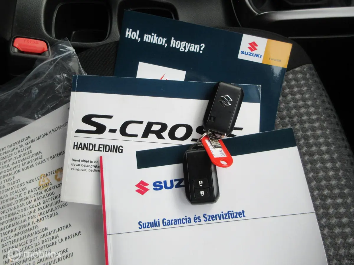 1.4 Boosterjet Select Smart Hybrid 9500km! Unieke kans!