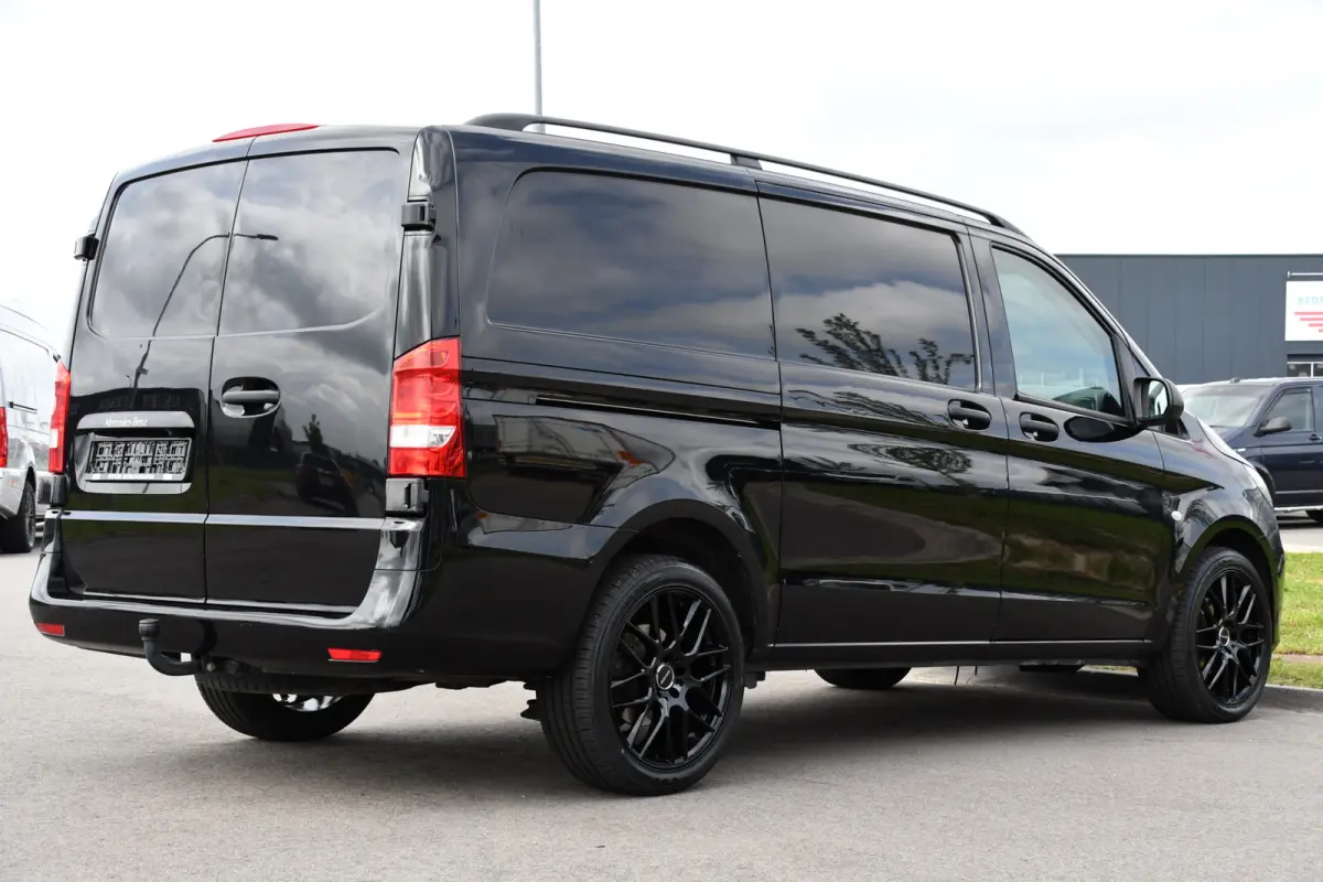 116 CDI L2 Black Edition Cruise, Camera, Carplay, 164pk, Automaat, Sensoren, Trekhaak, Multimedia, LED, Stoelverwarming, Uniek!