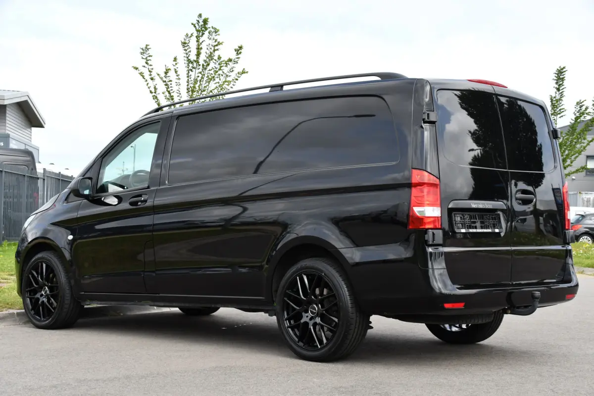 116 CDI L2 Black Edition Cruise, Camera, Carplay, 164pk, Automaat, Sensoren, Trekhaak, Multimedia, LED, Stoelverwarming, Uniek!