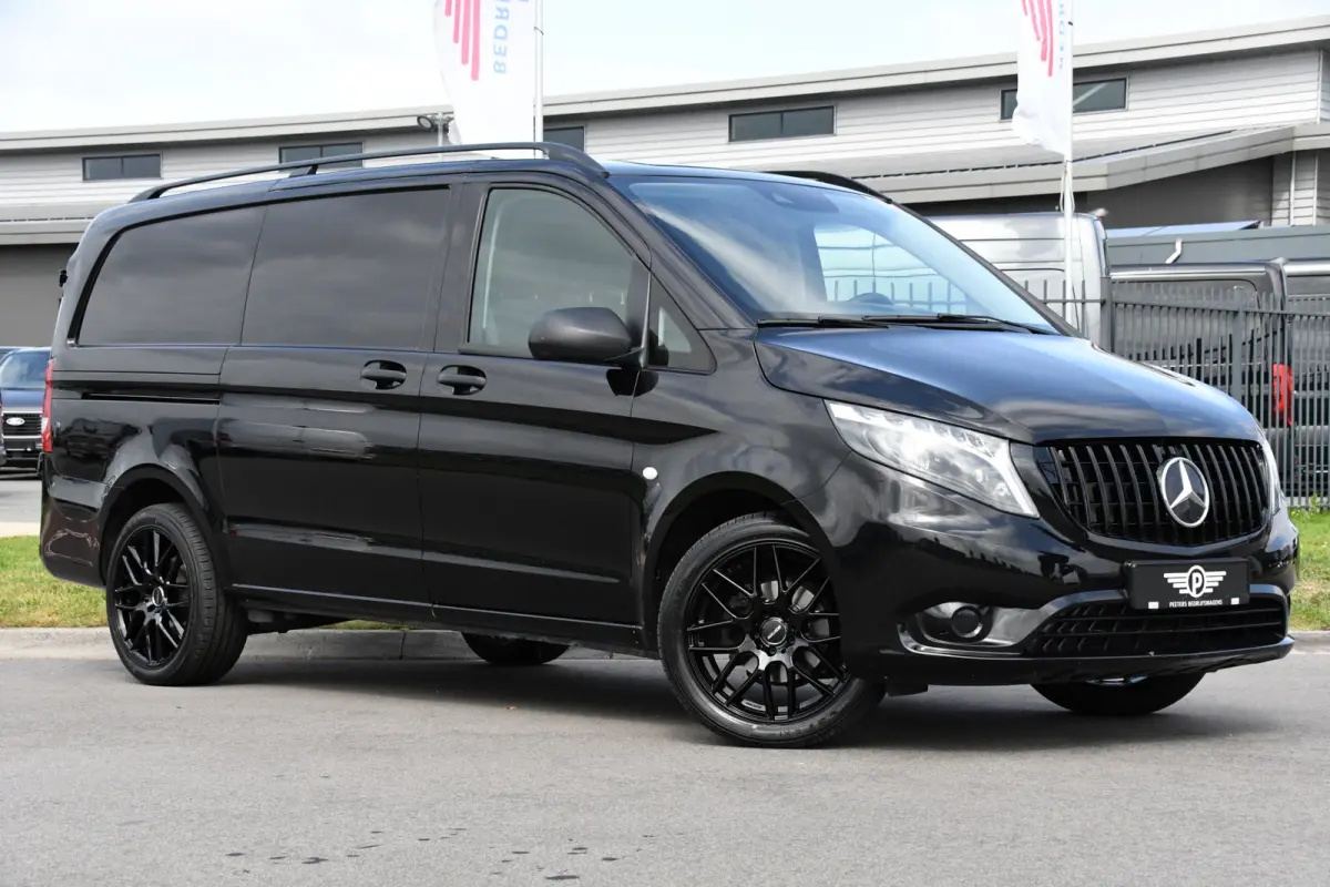 116 CDI L2 Black Edition Cruise, Camera, Carplay, 164pk, Automaat, Sensoren, Trekhaak, Multimedia, LED, Stoelverwarming, Uniek!