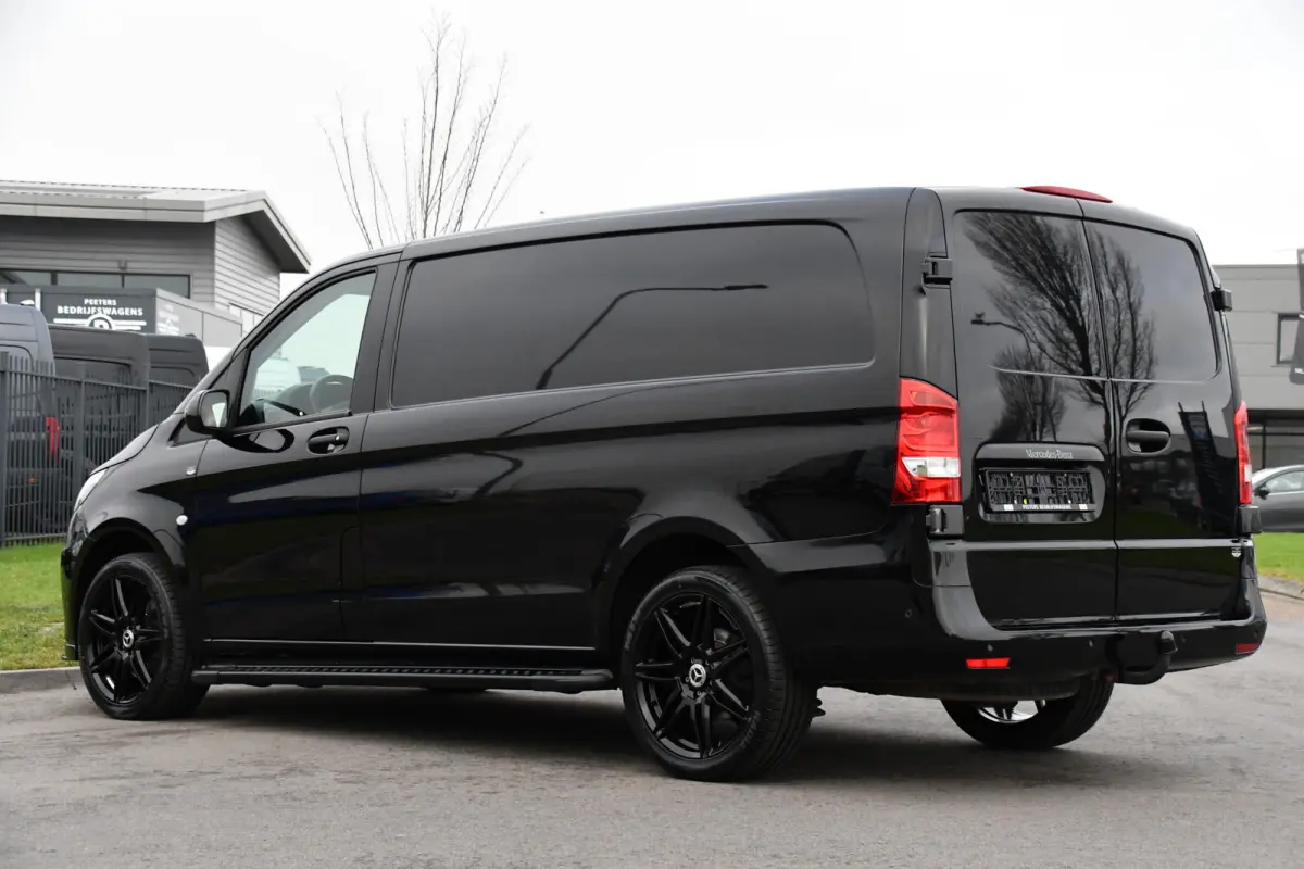 119 CDI L2 Black Edition Camera, Cruise, Carplay, LED, Automaat, 190pk, Trekhaak, Multimedia, Sensoren, Uniek!