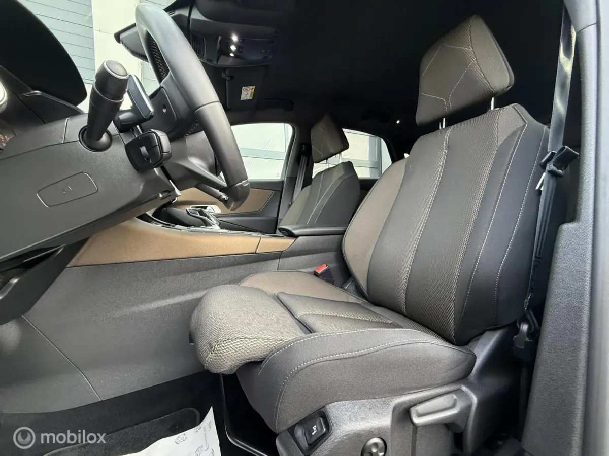 1.2 PureTech Business Aut. CarPlay Full-Led