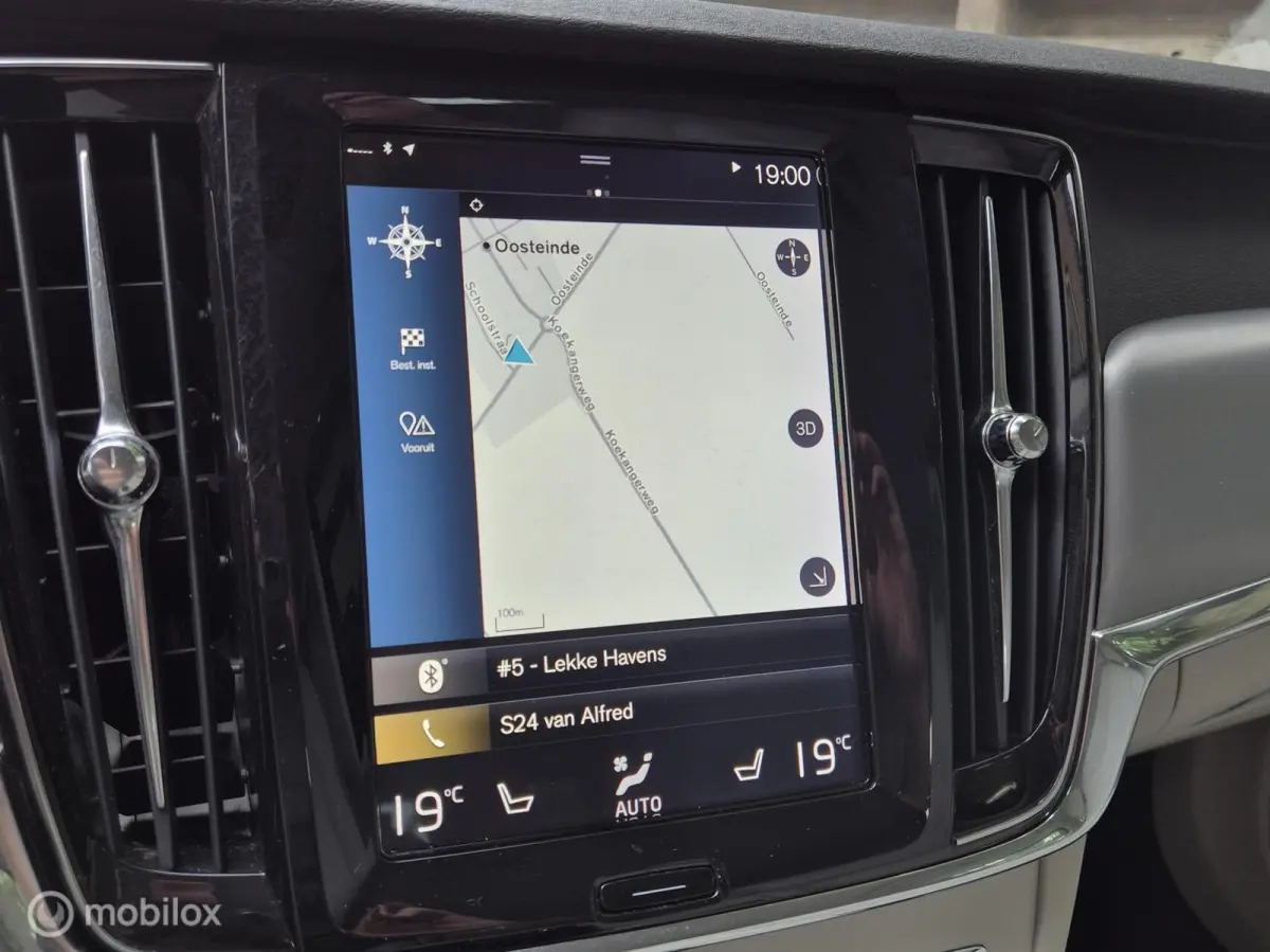 2.0 T4 Momentum Trekhaak, Leer, Dealeronderhouden