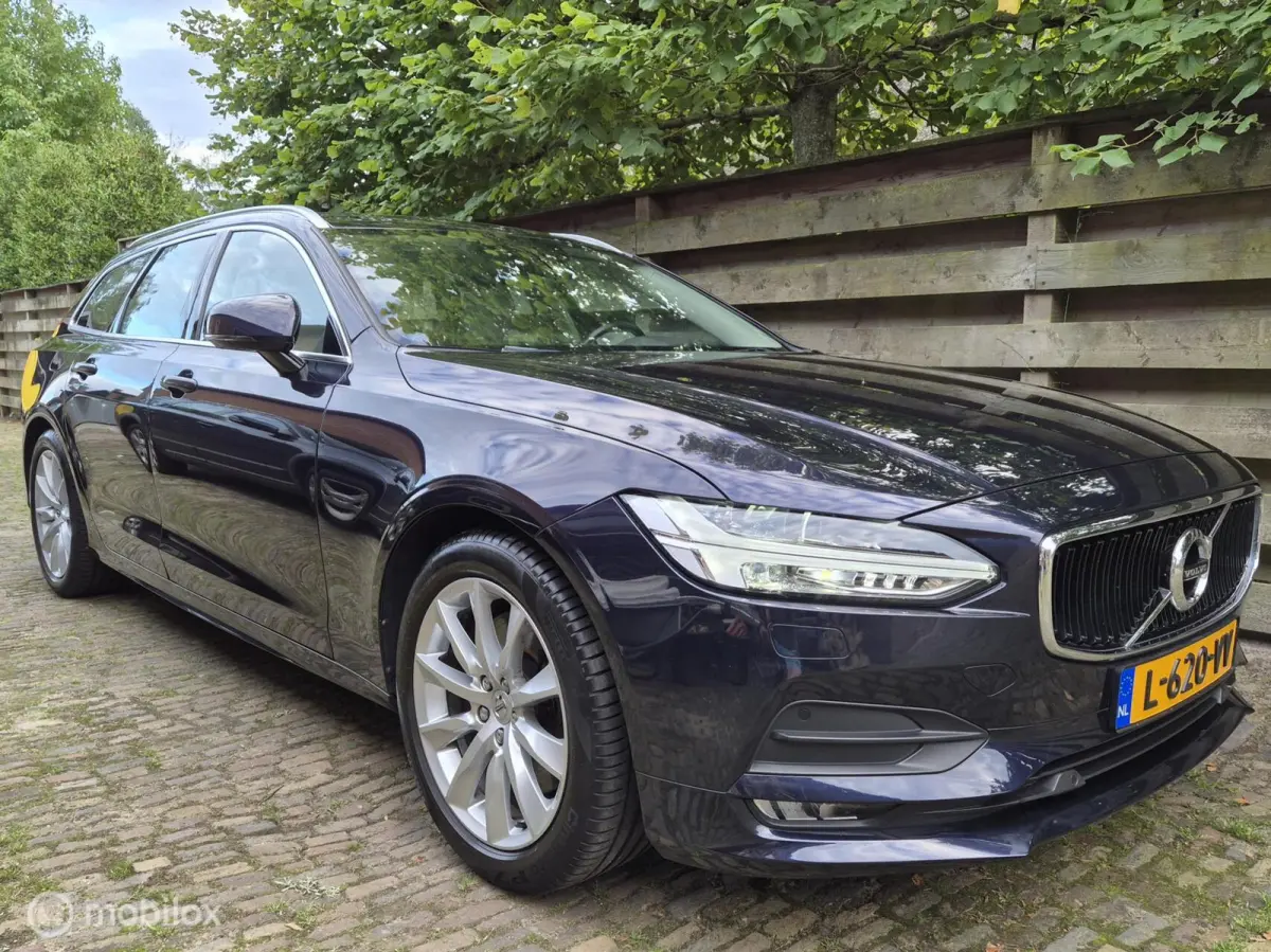 2.0 T4 Momentum Trekhaak, Leer, Dealeronderhouden