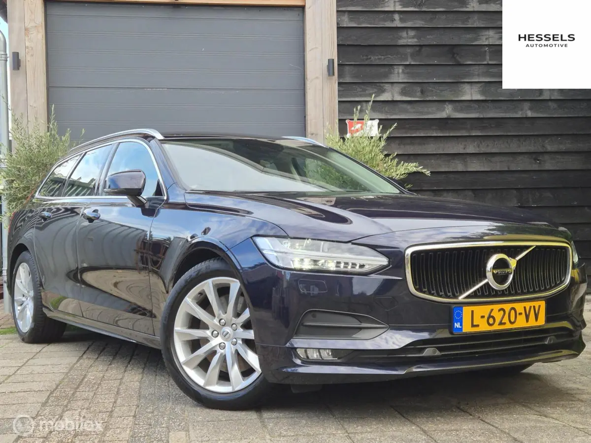2.0 T4 Momentum Trekhaak, Leer, Dealeronderhouden