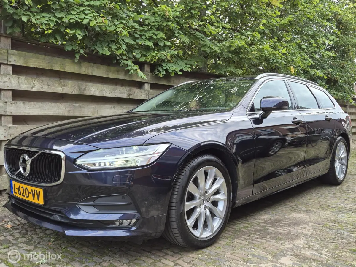 2.0 T4 Momentum Trekhaak, Leer, Dealeronderhouden