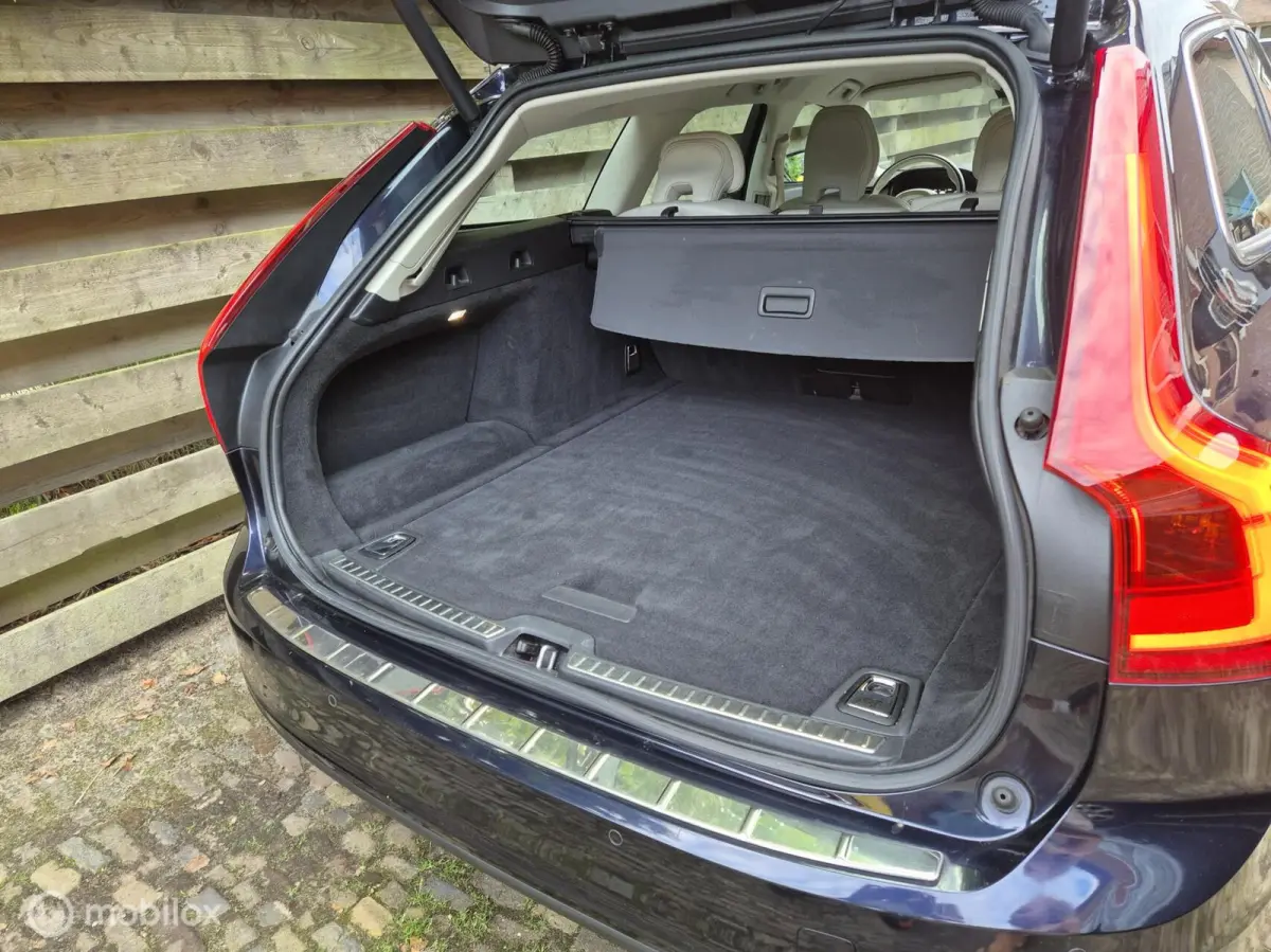 2.0 T4 Momentum Trekhaak, Leer, Dealeronderhouden