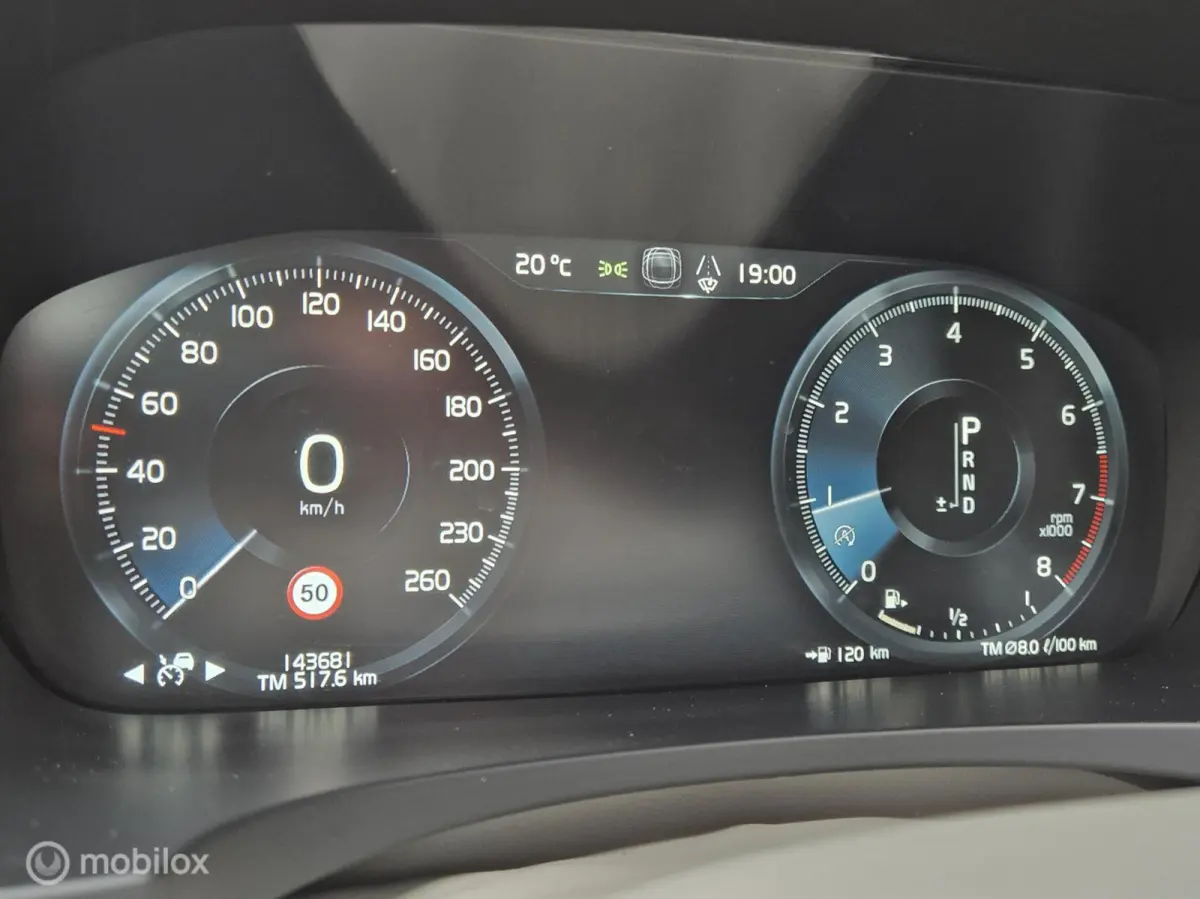 2.0 T4 Momentum Trekhaak, Leer, Dealeronderhouden