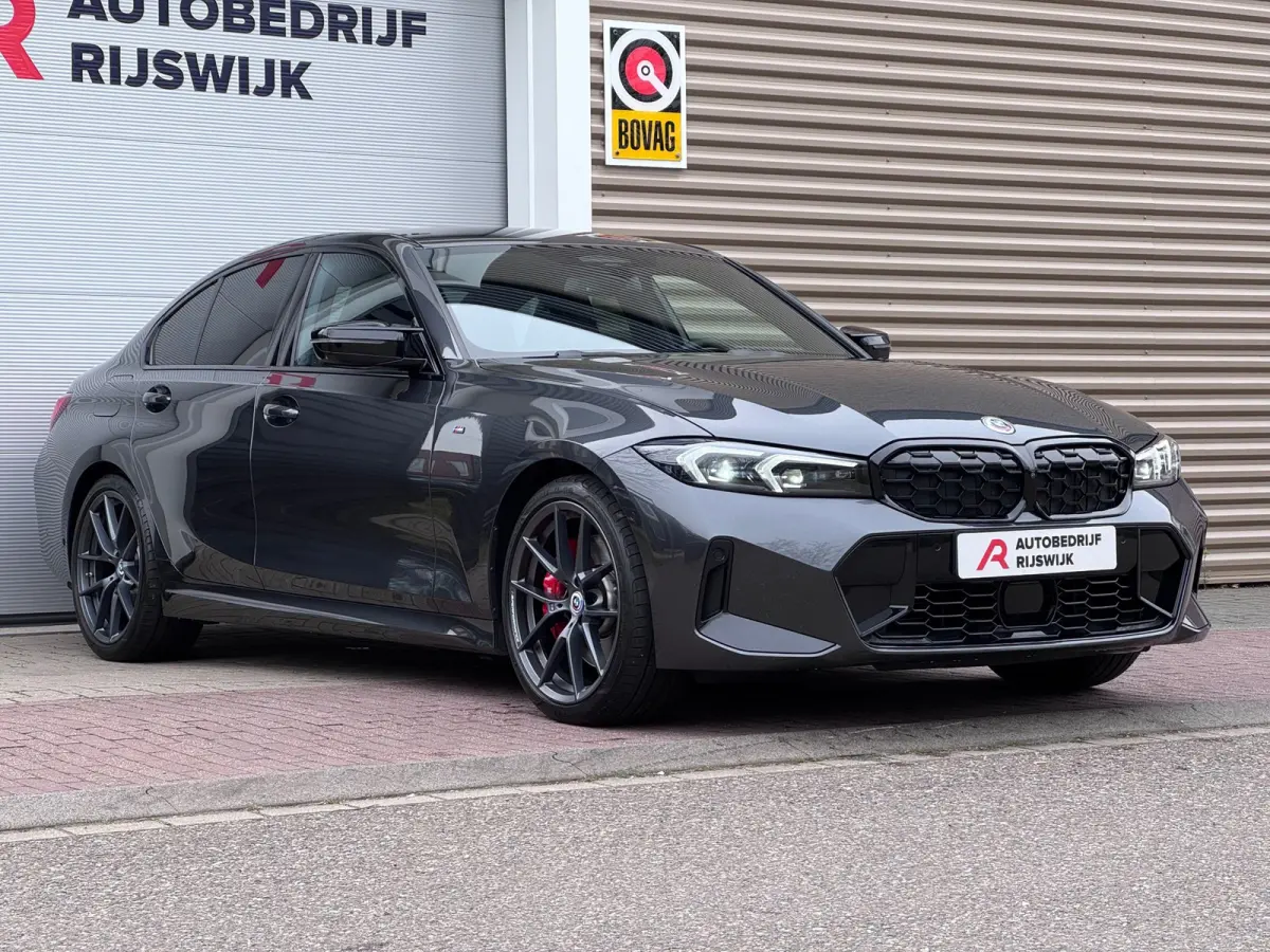 M340i xDrive M seats/H&K/360/HuD/Carbon