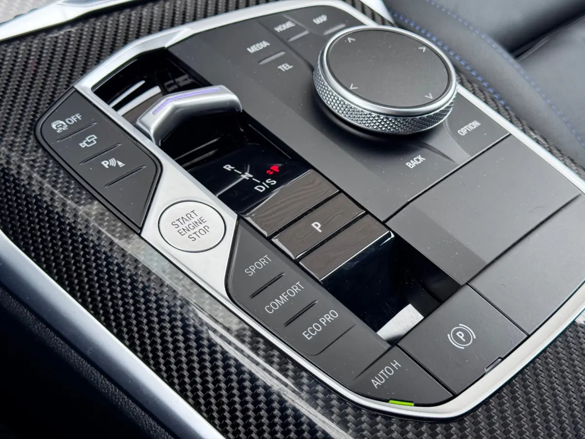 M340i xDrive M seats/H&K/360/HuD/Carbon