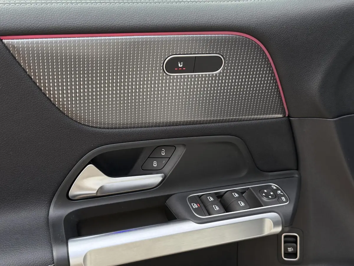 250 Business Line 67 kWh | NL-Auto/Carplay/Privacy Glass/Stoelverw.