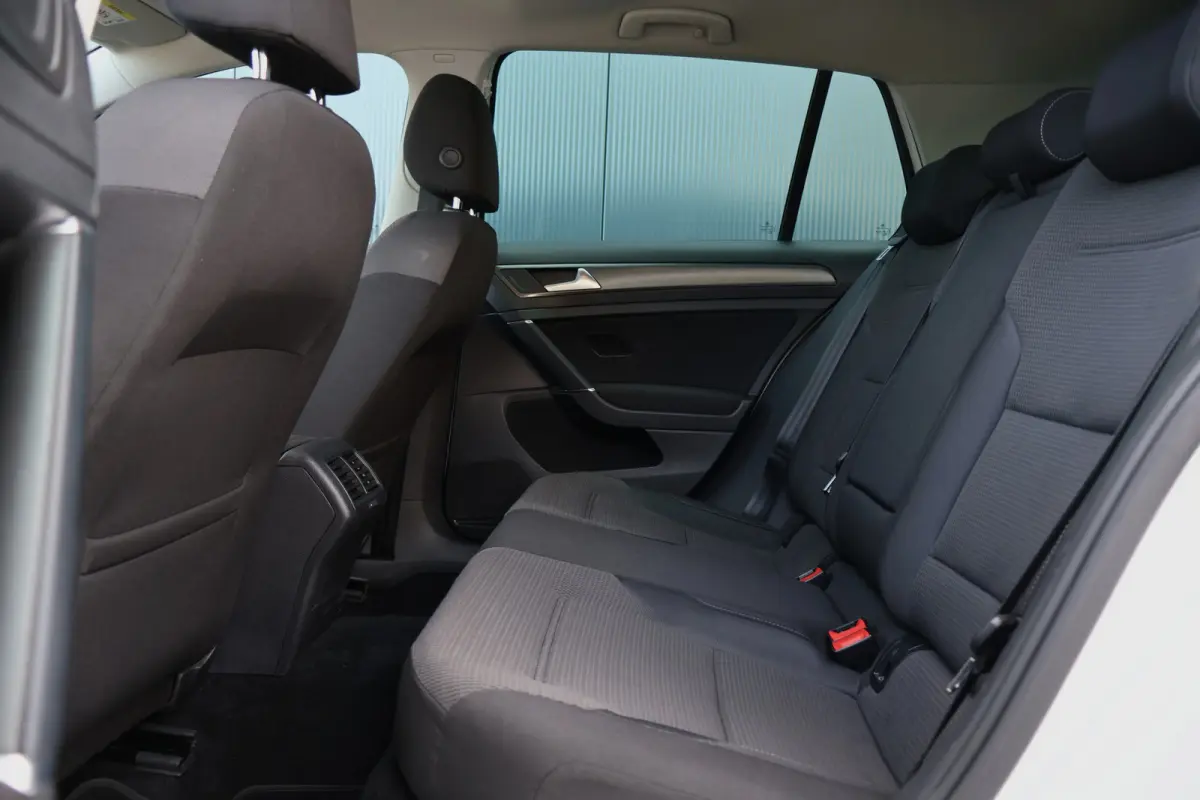 1.0 TSI Highline Business R | R-Line | Panoramadak | Active Info Display |  LED | Stoelverwarming | Trekhaak | Adaptieve Cruise Control