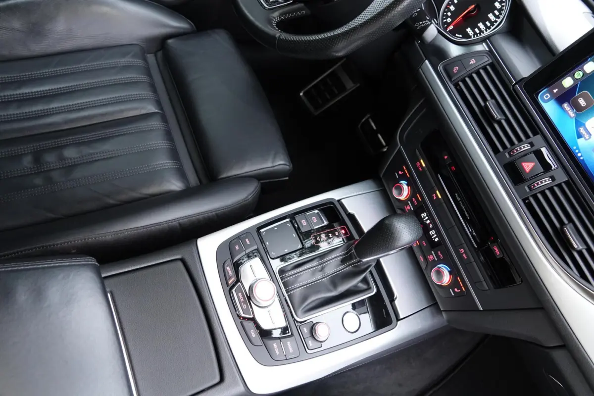 1.8 TFSI S-line TREKHAAK LEDER CARPLAY ACC LED