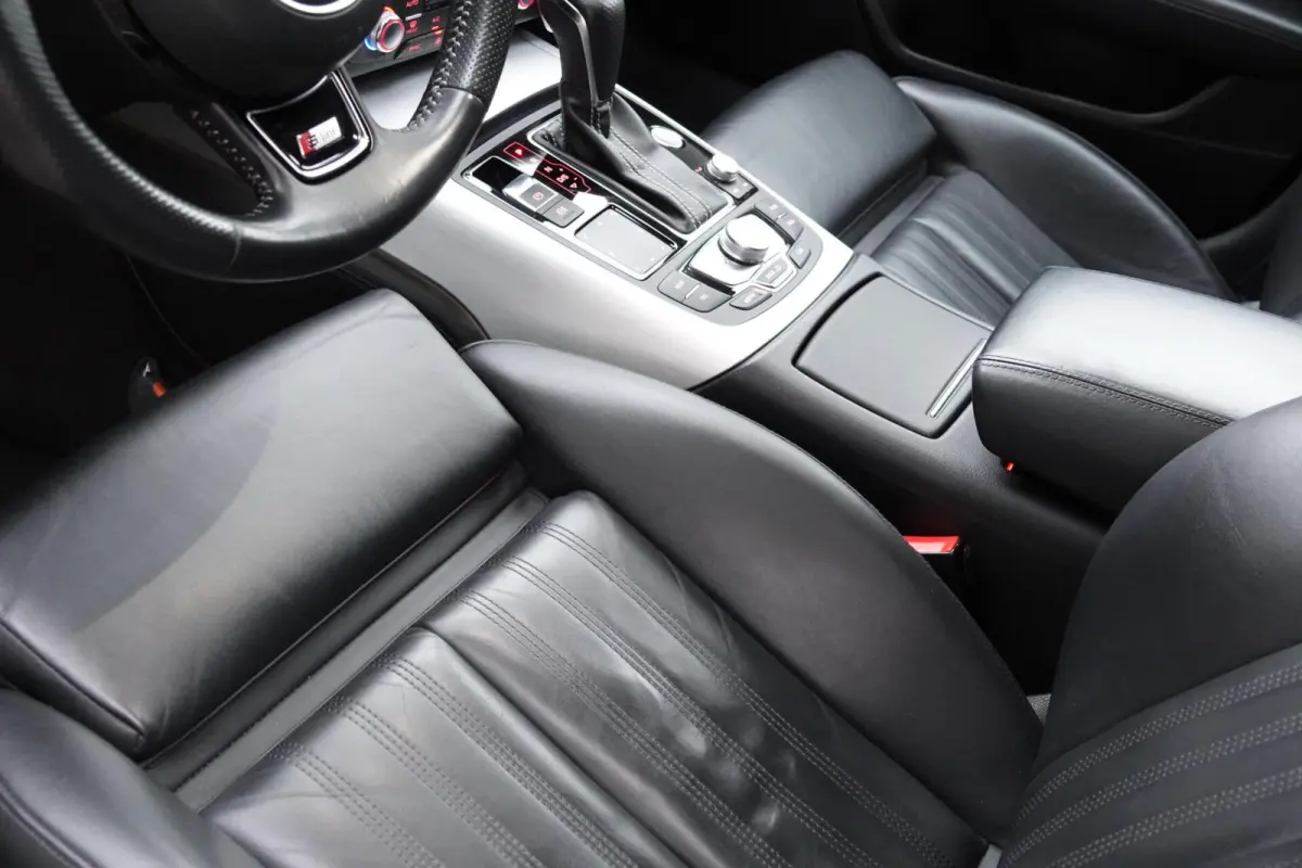 1.8 TFSI S-line TREKHAAK LEDER CARPLAY ACC LED