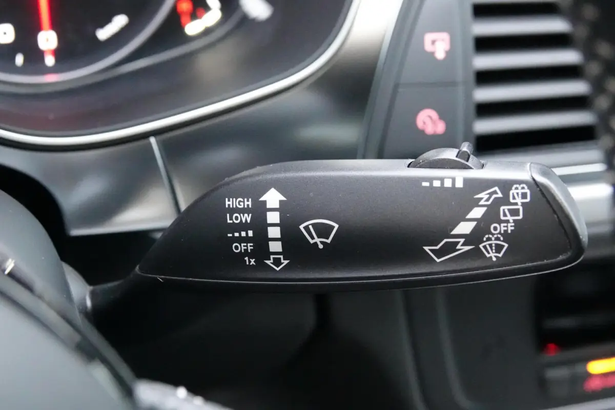 1.8 TFSI S-line TREKHAAK LEDER CARPLAY ACC LED