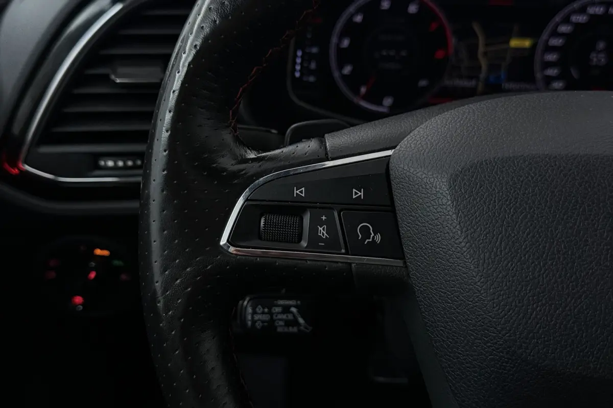 1.5 TSI FR Ultimate Edition Black (PANORAMADAK, STOELVERWARMING, TREKHAAK AF, BEATS AUDIO, DIGITALE COCKPIT)
